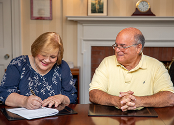 John Piccione ’76 and Dr. Noreen Ferrante